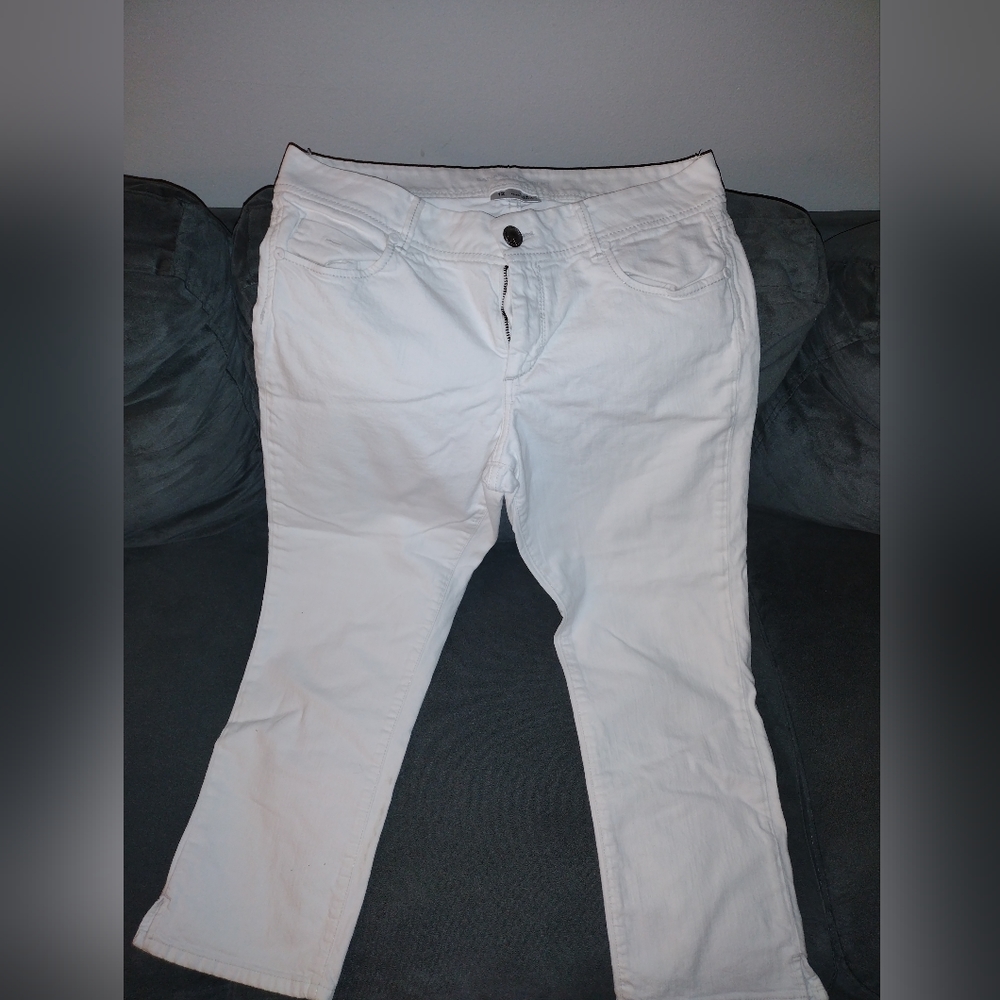 White Banana Republic Capri pants